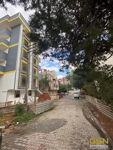 2-ÇAYIROVA YENİMAHALLE MERKEZİ KONUMDA 3+1 OCAK 2025  TESLİM DAİRELER